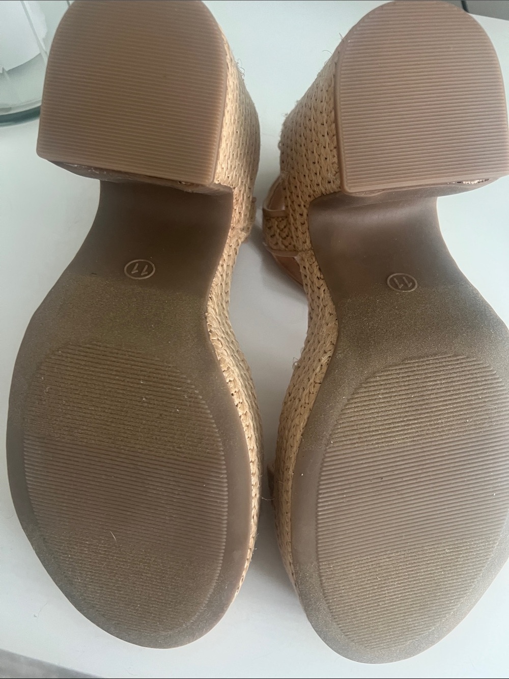 Universal Thread platform sandal - Picture 3 of 4